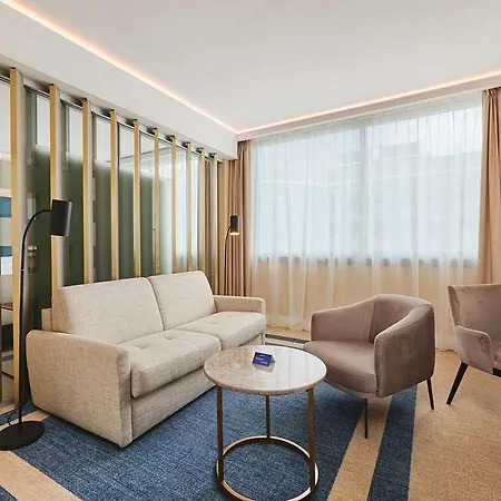 Готель Radisson Blu Hotel.